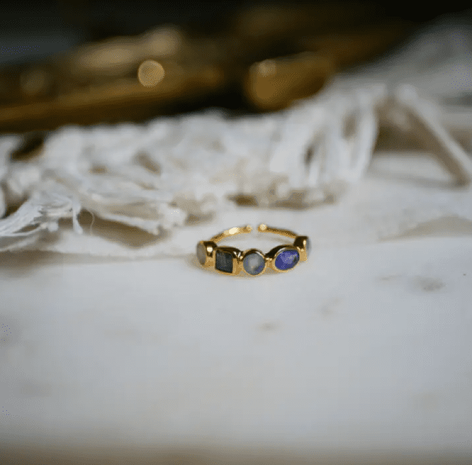 BAGUE PRAVAJ TANZANITE, CALCÉDOINE, LABRADORITE, PIERRE DE LUNE